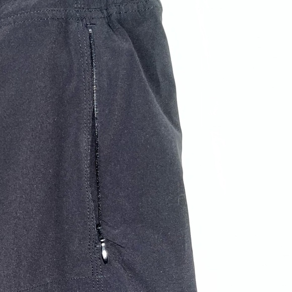 ATHLETA Black Ruched La Vita Crop Pants in Size 4 - Picture 7 of 10